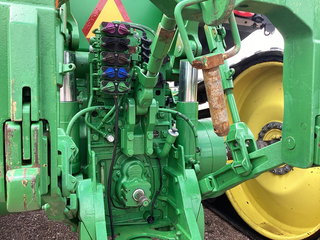 2010 8345RT - 427665,  image number 18