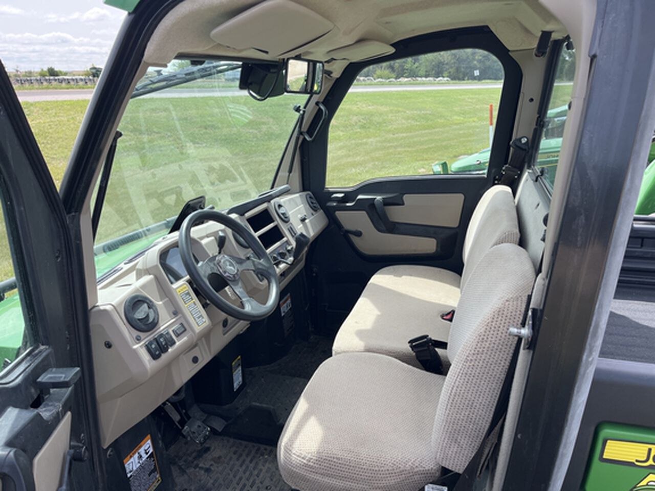 2020 XUV 835R - 429274,  image number 6