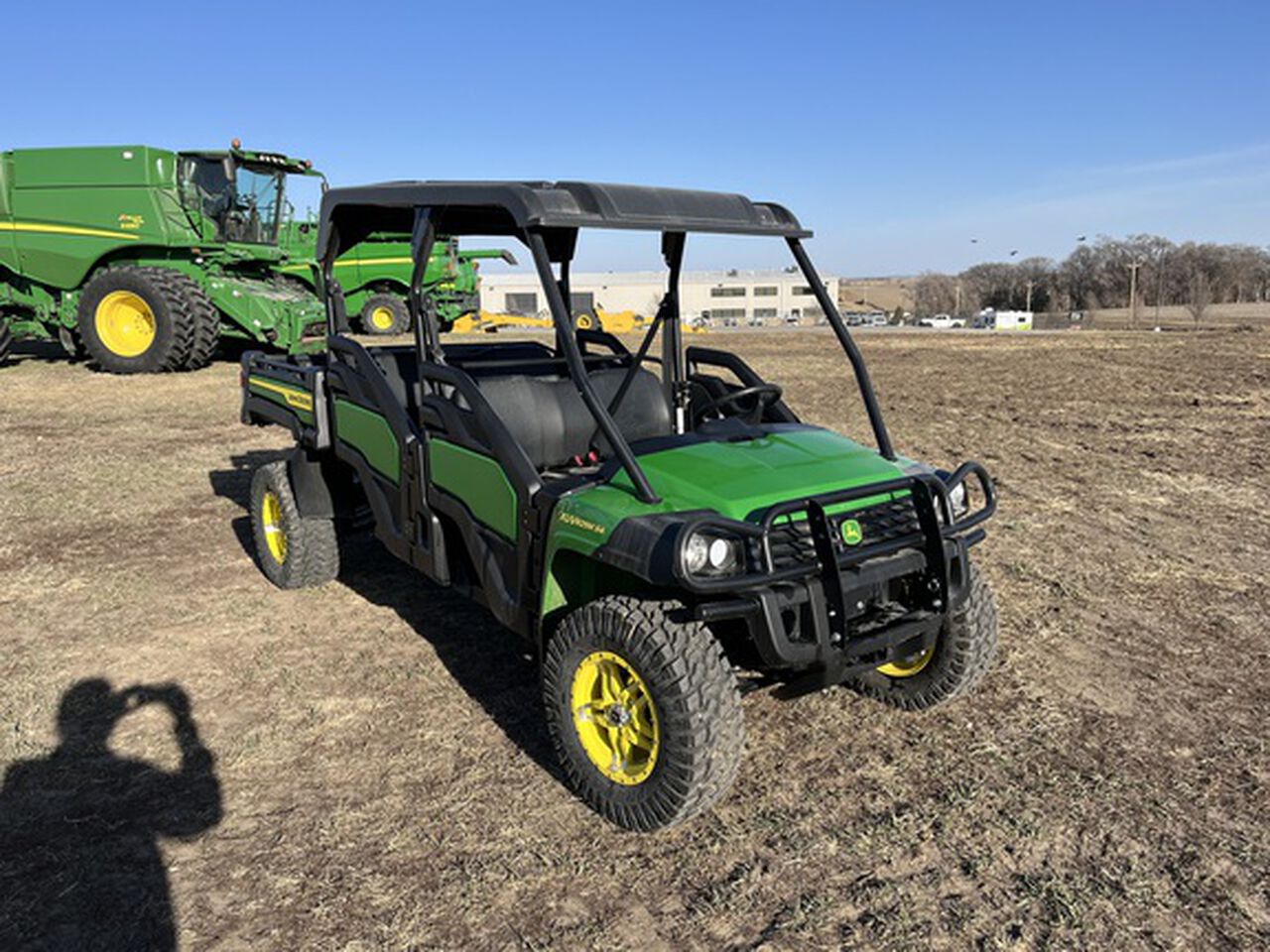 2023 XUV 825M S4 - 419433,  image number 1