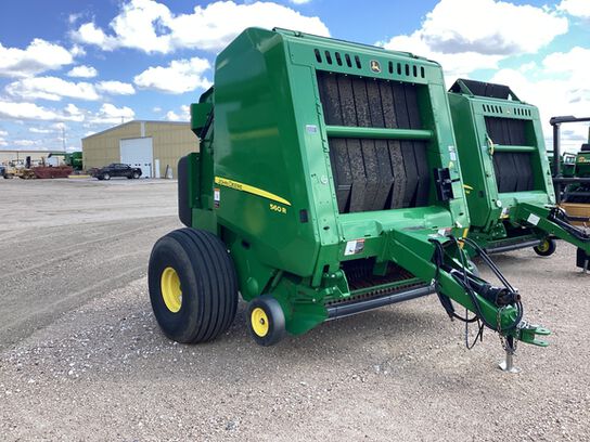 2023 560R - 442700,  image number 2