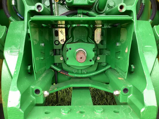 2012 8335R - 440418,  image number 24