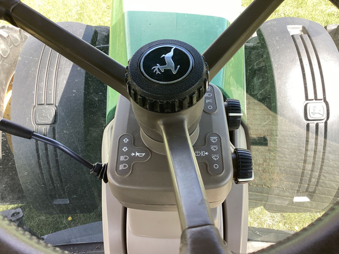 2010 8345R - 420194,  image number 8