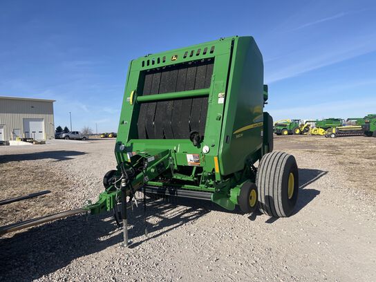 2019 560M - 435496,  image number 6