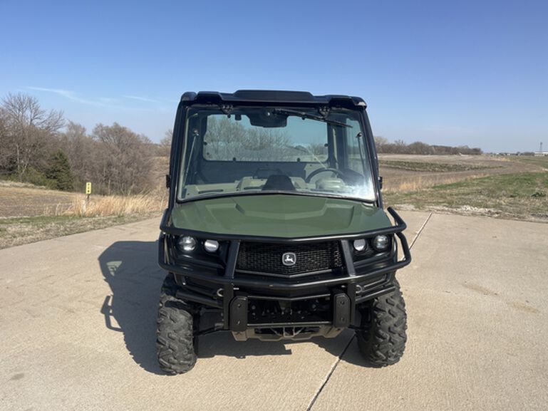 2022 XUV 835R - 399060, 