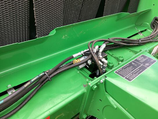 2023 560M - 441539,  image number 12