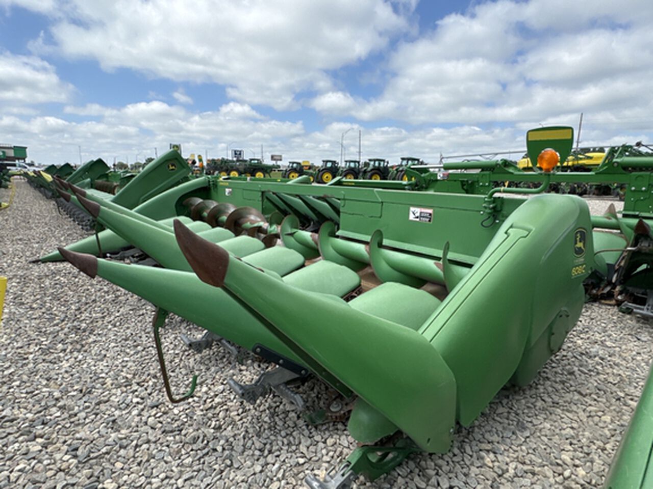 2010 608C - 418429,  image number 2