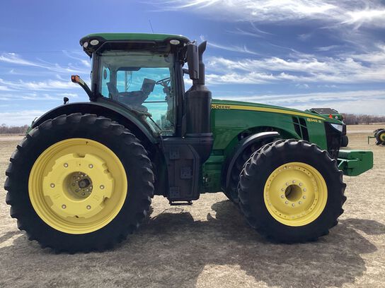 2017 8345R - 437288,  image number 7