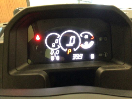 2024 XUV835M - 429704,  image number 10