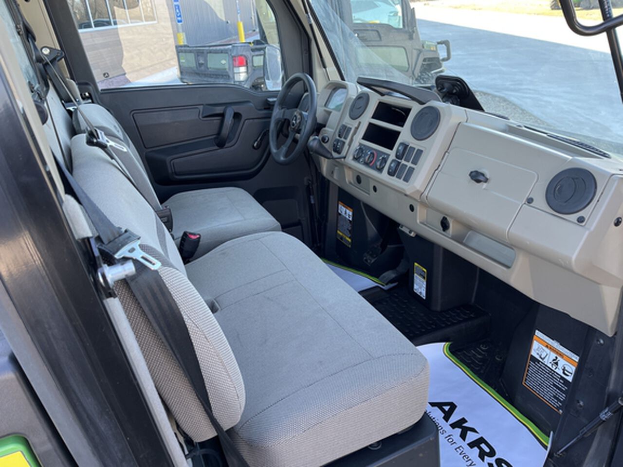 2023 XUV 865R - 444543,  image number 9