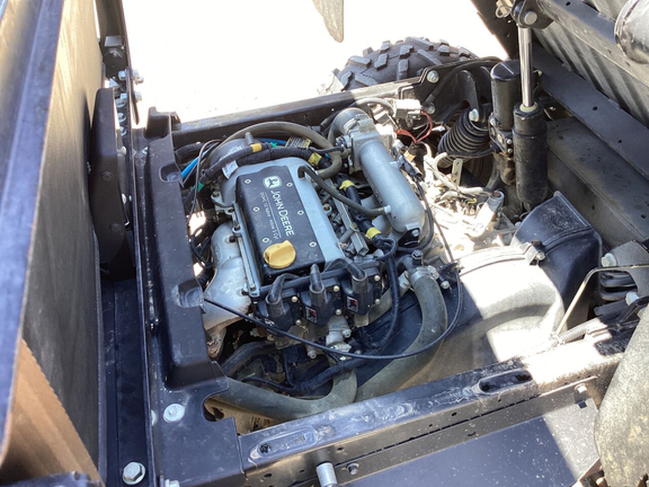 2017 XUV 825M - 446256,  image number 14