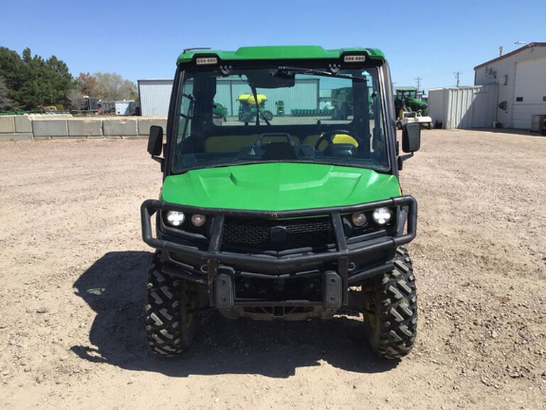 2019 XUV 835M - 438369, 