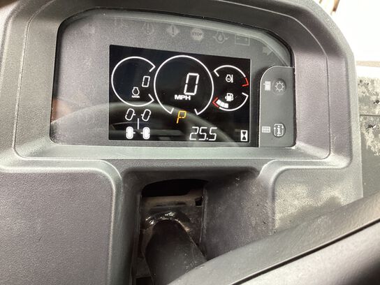 2023 XUV835M - 412560,  image number 8