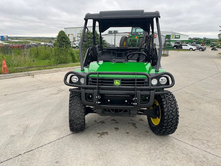 2023 XUV 825M S4 - 419432, 