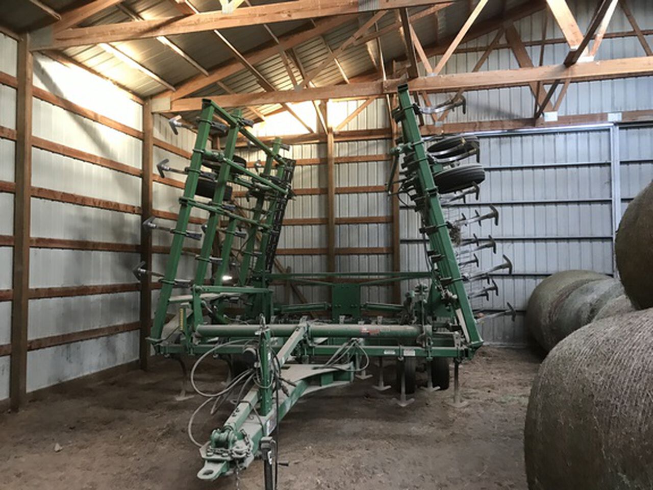 2011 2210 - 444641,  image number 0