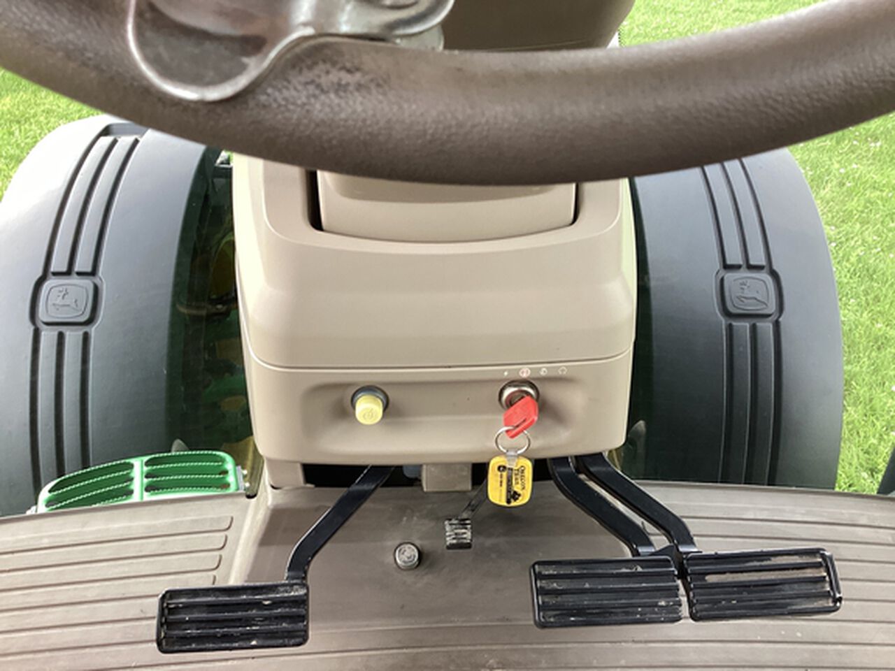 2012 8335R - 440418,  image number 15