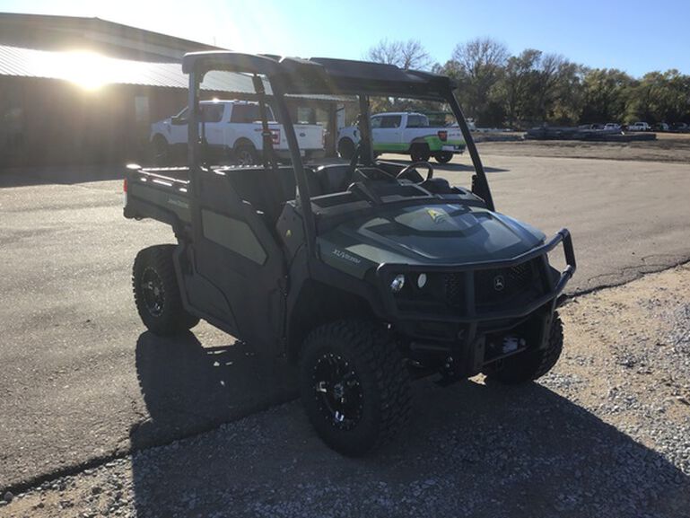 2024 XUV835M - 429712, 
