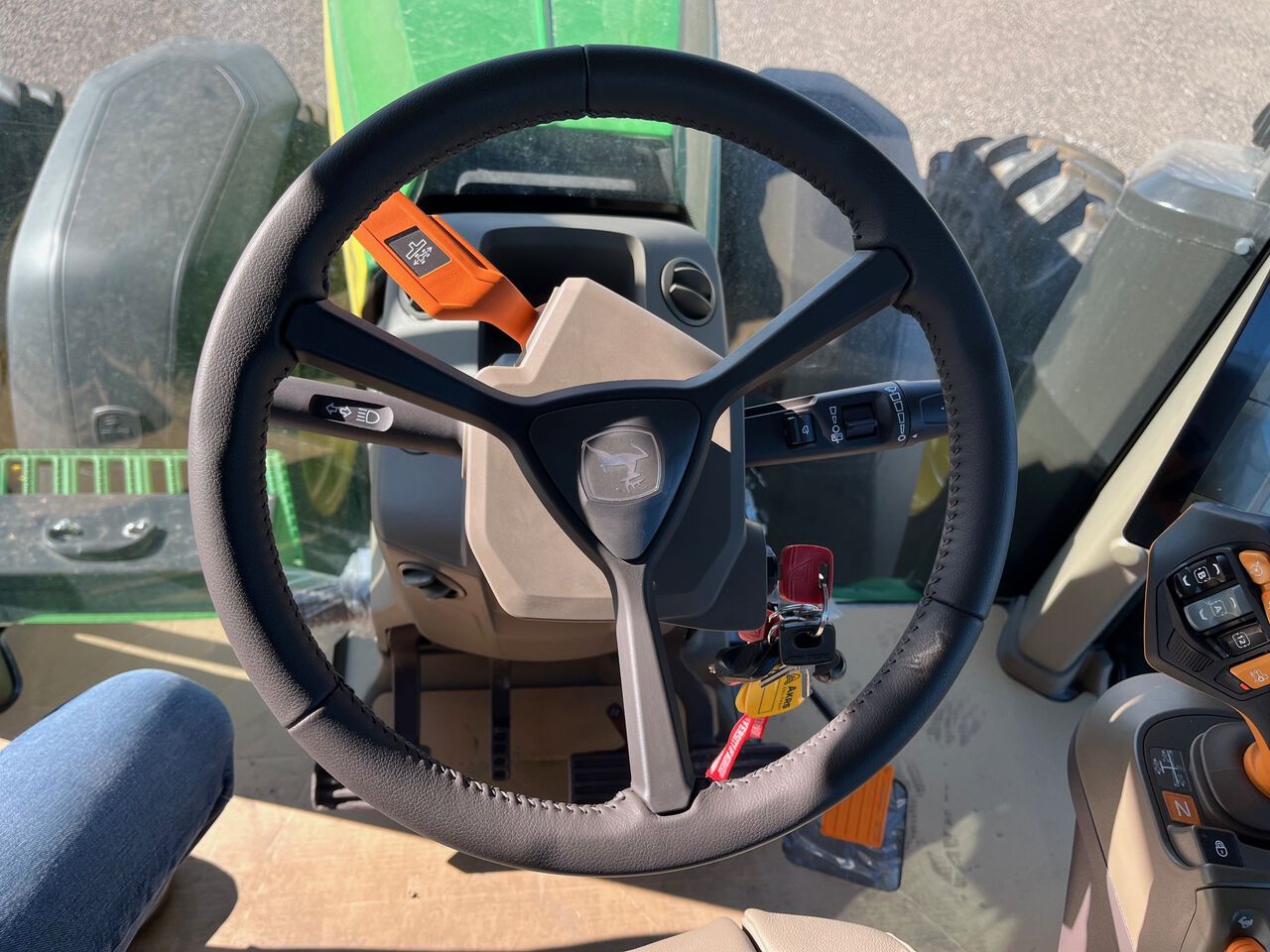 2025 8R 310 - 434718,  image number 7