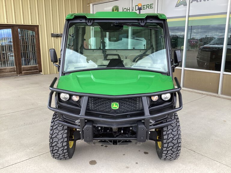 2021 XUV 835R - 417522, 