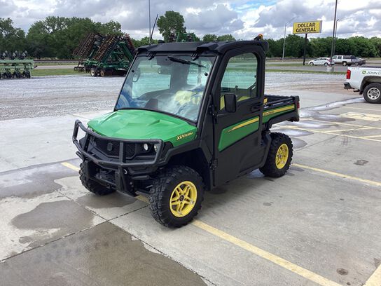 2019 XUV 835M - 446515,  image number 0
