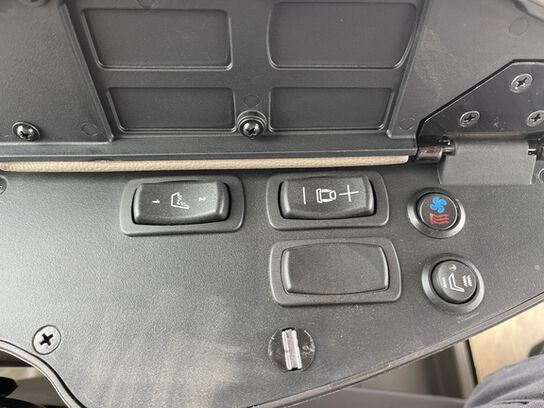 2024 8RX 410 - 435493,  image number 13