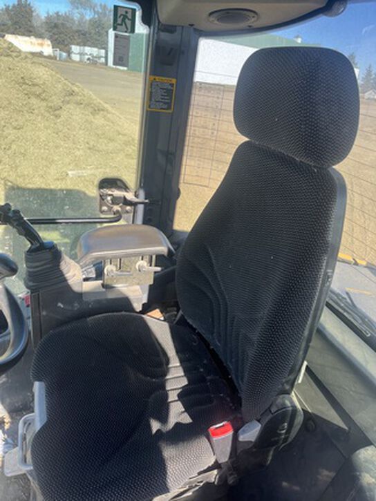 2018 344L - 443275,  image number 5