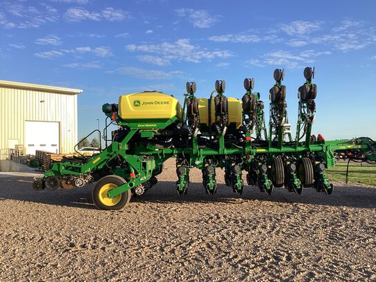 2023 1795 - 433950,  image number 12