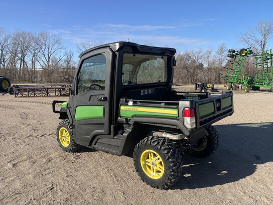 2020 XUV 835M - 411468,  image number 5