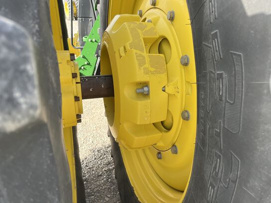 2017 8370R - 441497,  image number 22