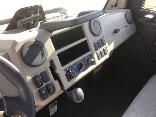 2024 XUV 835R - 444790,  image number 12