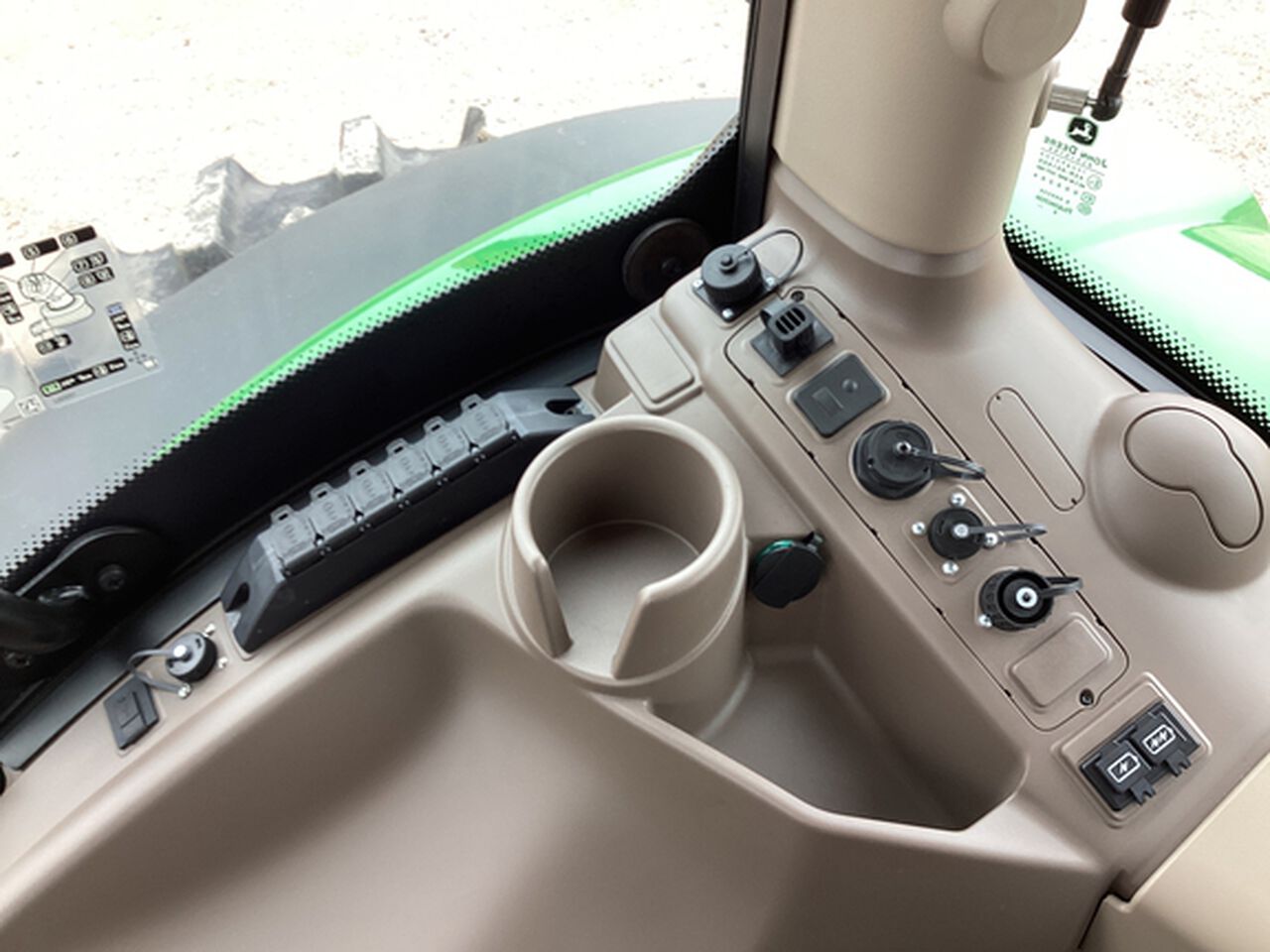 2024 6R 175 - 435130,  image number 11