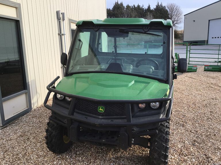 2023 XUV 835R - 444971, 
