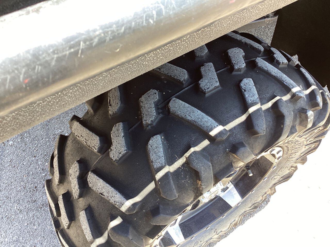 2017 XUV 825M - 446256,  image number 18