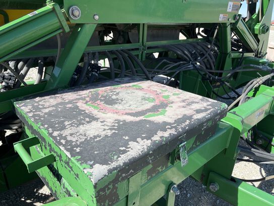 2010 1990 - 405553,  image number 11