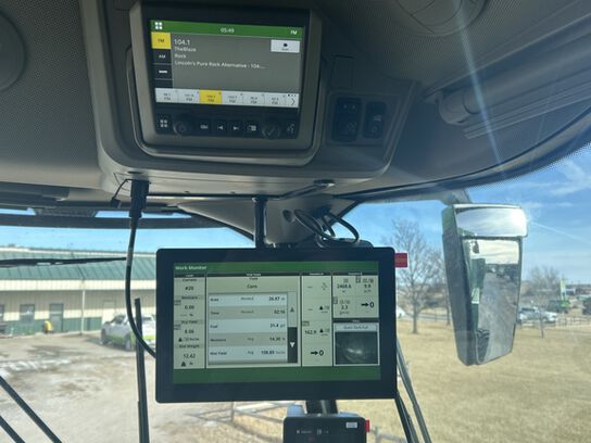 2025 S7 700 - 442020,  image number 13