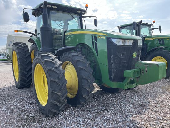 2016 8245R - 438969,  image number 2