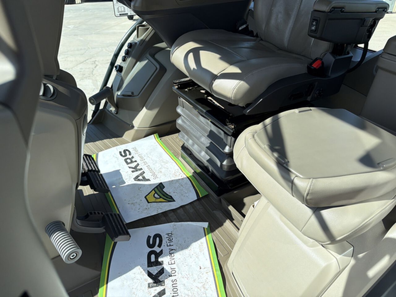 2023 8RX 410 - 444941,  image number 9