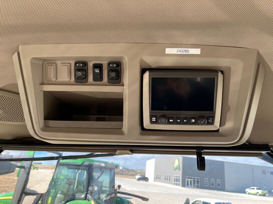 2024 8R 410 - 427446,  image number 13