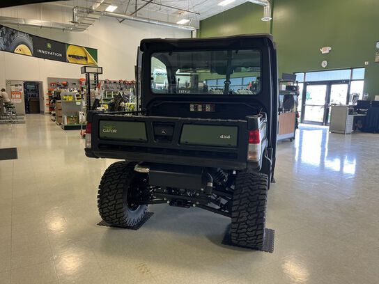 2024 XUV835M - 429704,  image number 5