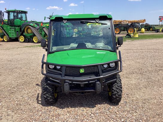 2023 XUV 835R - 430027,  image number 1