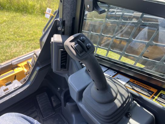 2023 333G - 430822,  image number 12