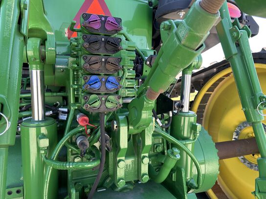 2015 8345RT - 441599,  image number 18