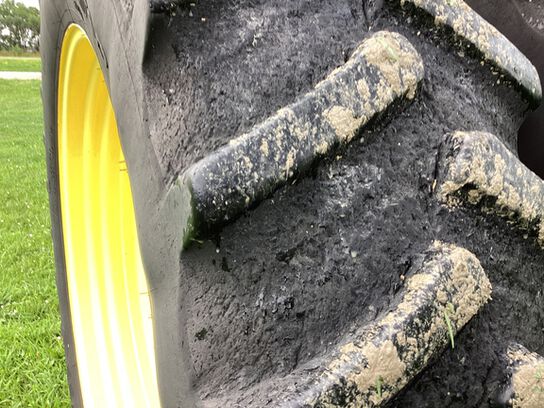 2012 8335R - 440418,  image number 32