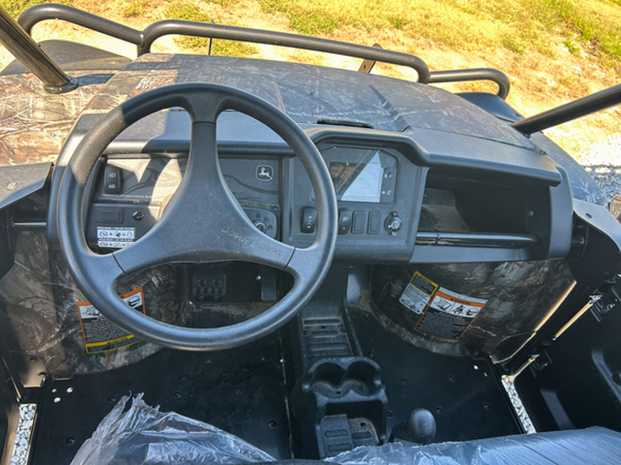 2024 XUV825M S4 - 426628,  image number 9