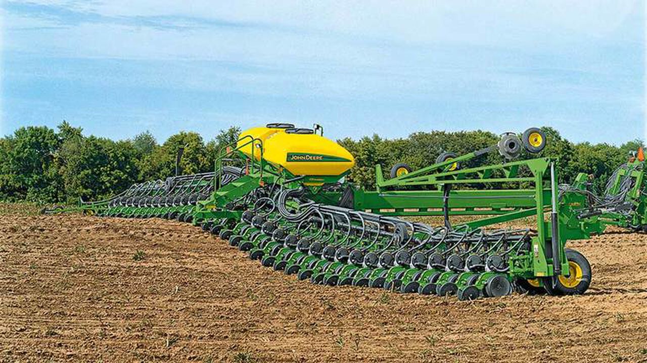 DB90 54Row20 Planter,  image number 0