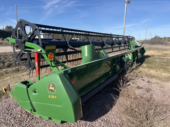 2022 635F - 410348,  image number 0