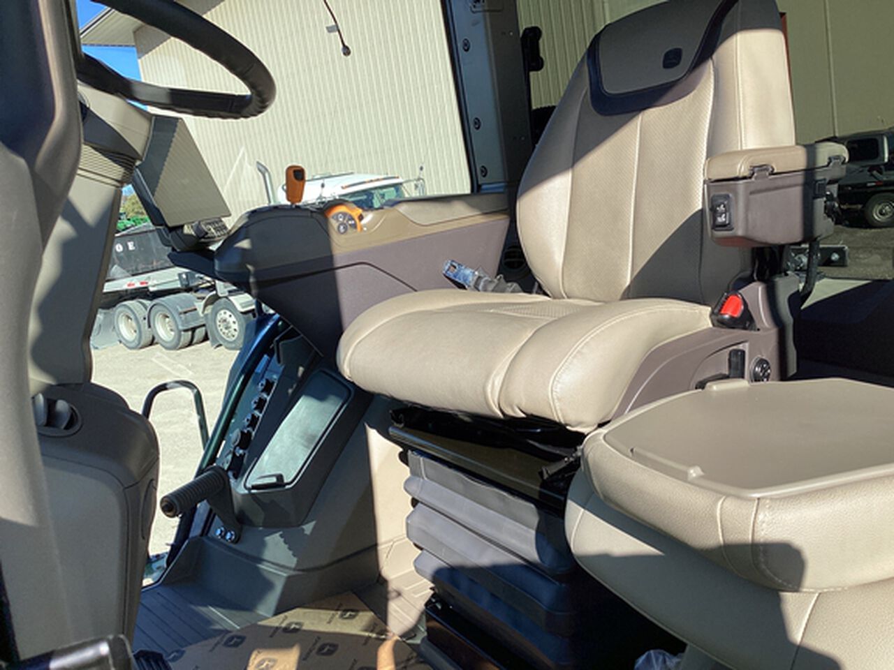 2024 8RX 410 - 442014,  image number 15