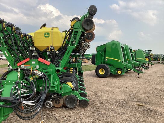 2023 1795 - 433950,  image number 16