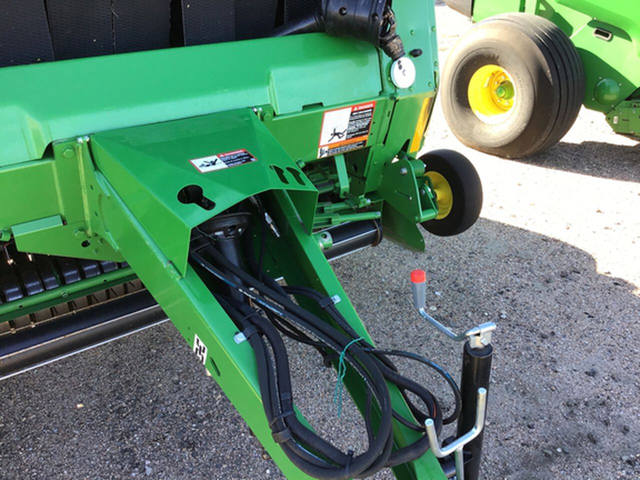 2022 560M - 441915,  image number 12