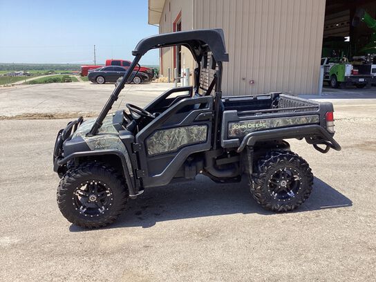 2017 XUV 825M - 446256,  image number 7
