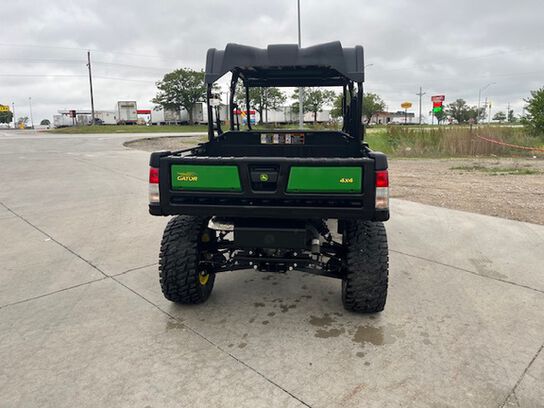 2023 XUV 825M S4 - 419432,  image number 5